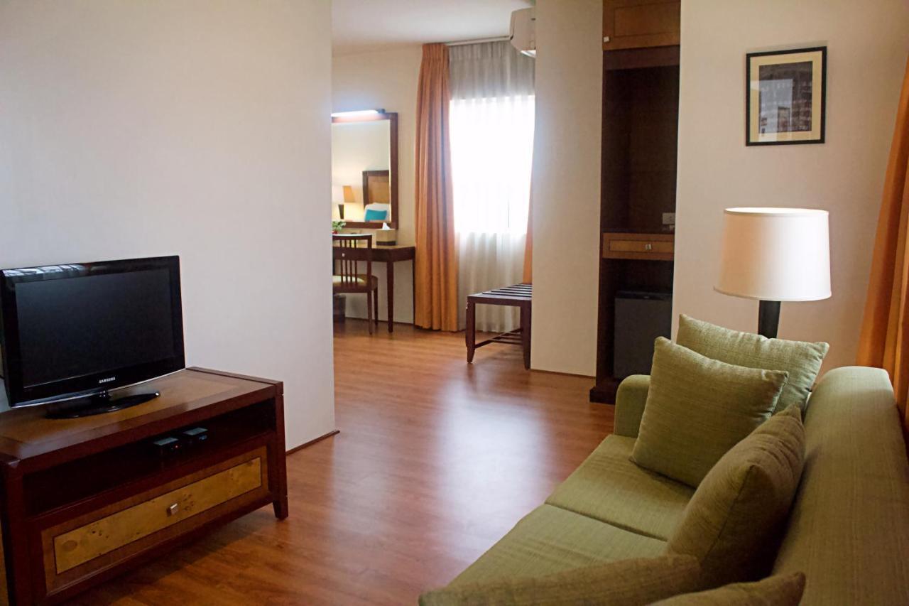 Citi Park Hotel Cebu Powered By Cocotel Extérieur photo
